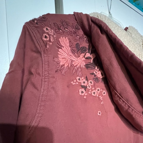 Woman’s Warm Jacket - Picture 5 of 7